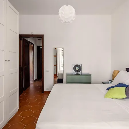 Villa Lymnia -elegant Sicilian With Solarium & Palm Garden