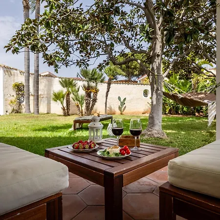 Lymnia -elegant Sicilian With Solarium & Palm Garden *